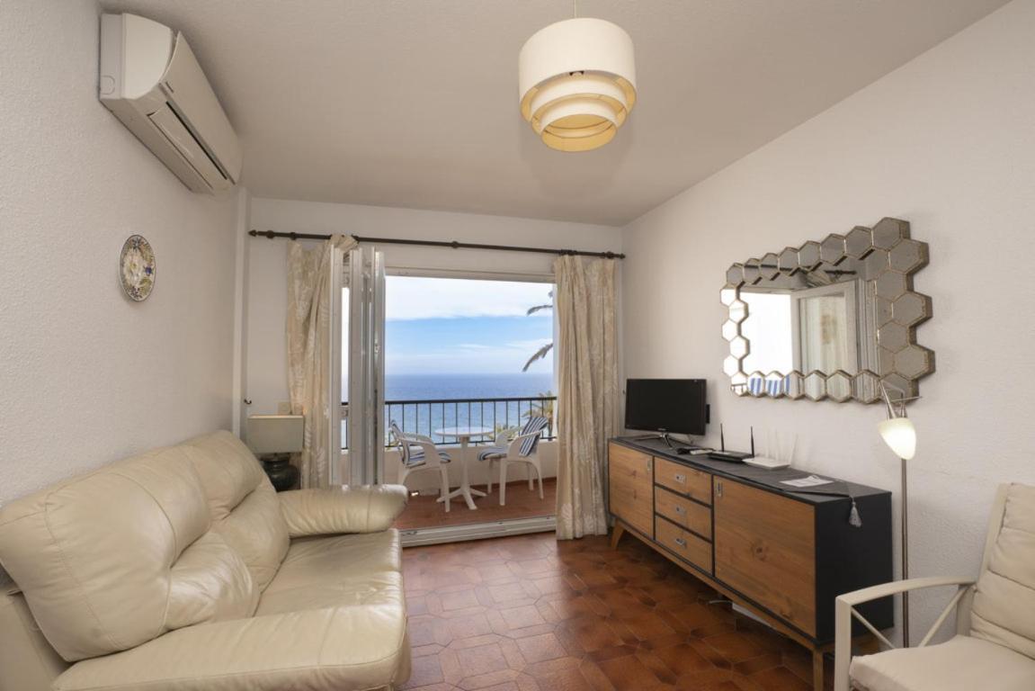 Palmeras 72 Menyber Nerja Zewnętrze zdjęcie