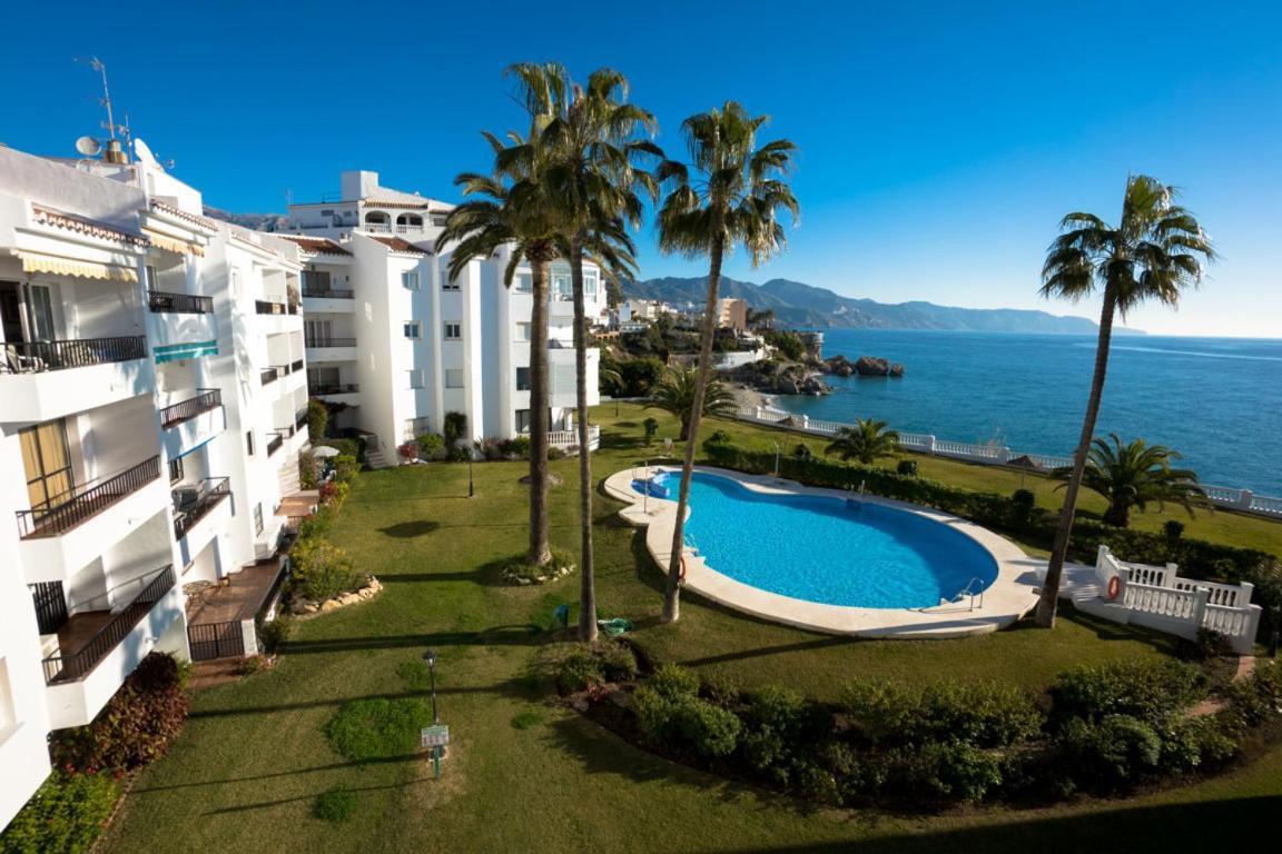 Palmeras 72 Menyber Nerja Zewnętrze zdjęcie