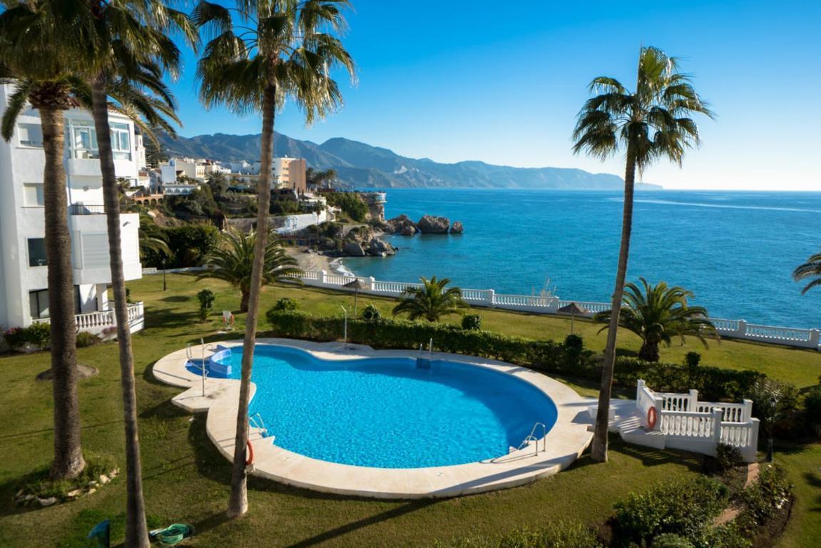 Palmeras 72 Menyber Nerja Zewnętrze zdjęcie