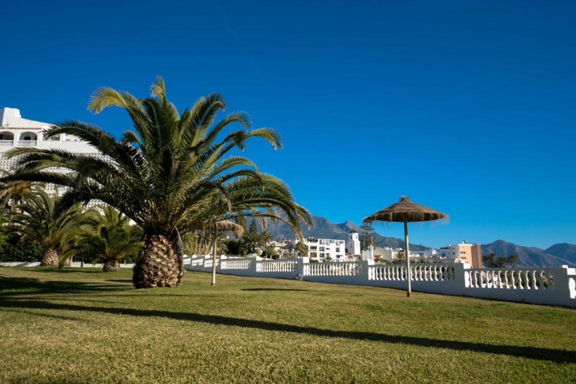Palmeras 72 Menyber Nerja Zewnętrze zdjęcie