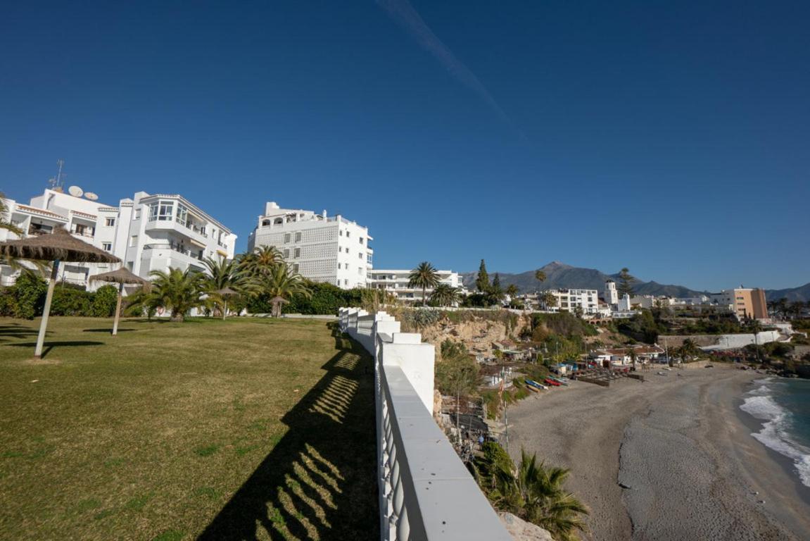 Palmeras 72 Menyber Nerja Zewnętrze zdjęcie